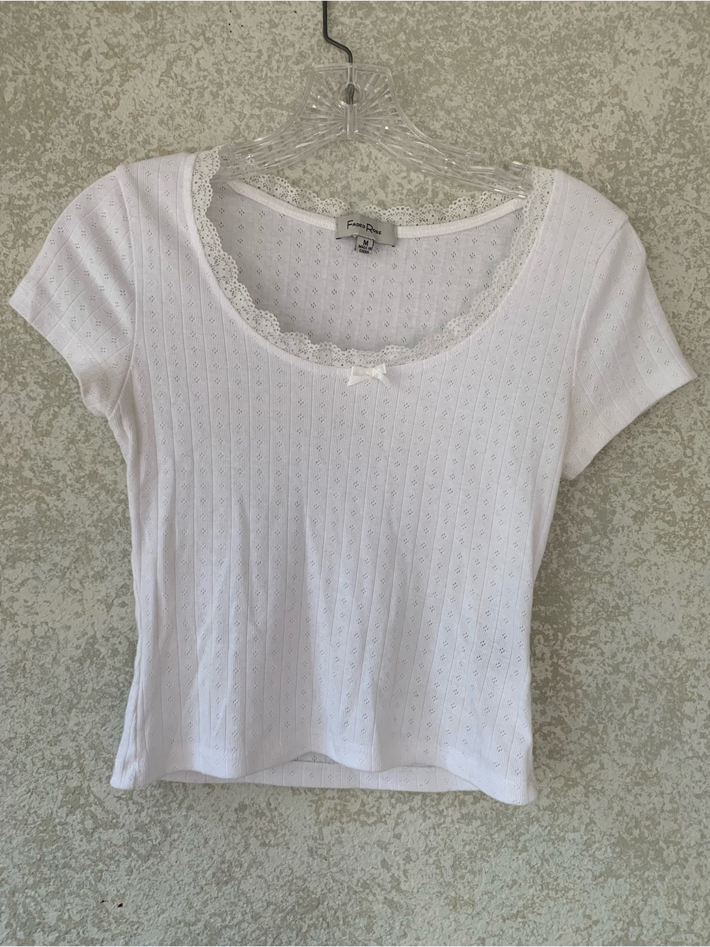 Faded Rose White Lace-Trim Scoop Short Sleeve Cropped Tee Medium Cottage Soft